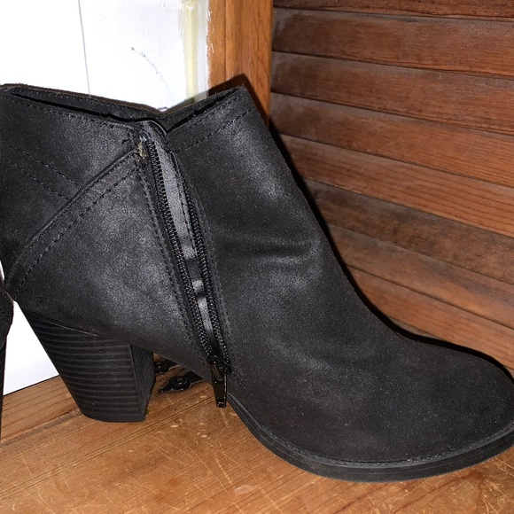 Booties - Picture 3 of 4